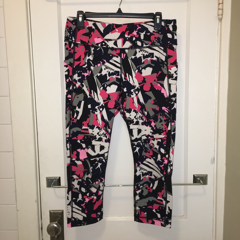 Lululemon Pace Rival Crop, size 10